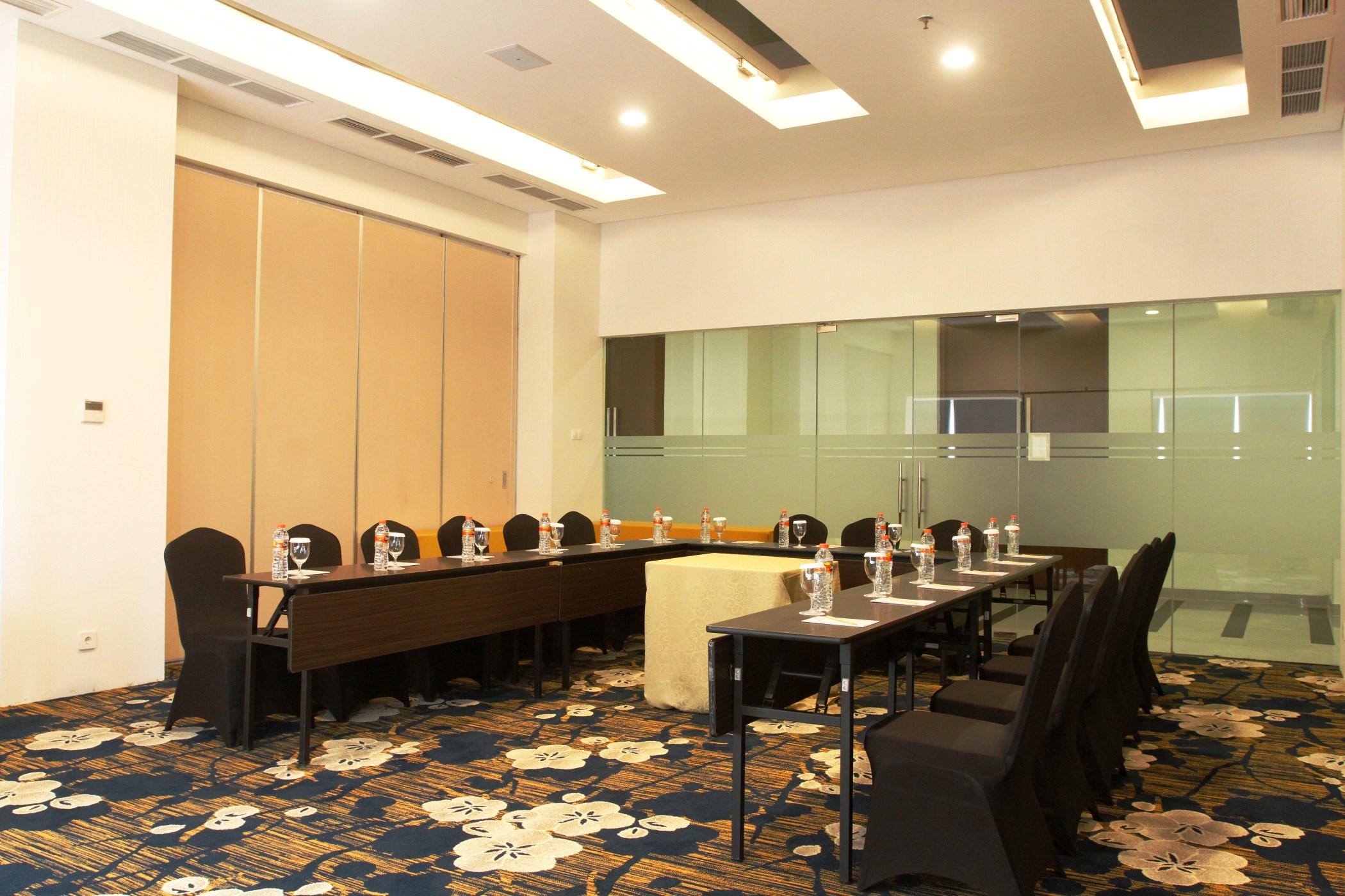 Golden Tulip Essential Tangerang Hotel Luaran gambar