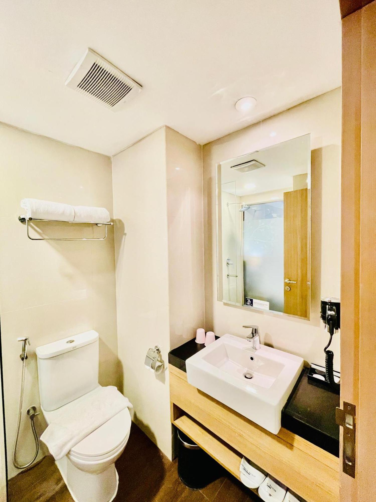 Golden Tulip Essential Tangerang Hotel Luaran gambar